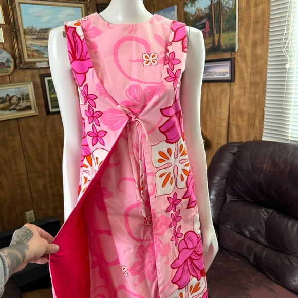Stunning Vintage Hawaiian Floral Dress - Picture 3 of 9